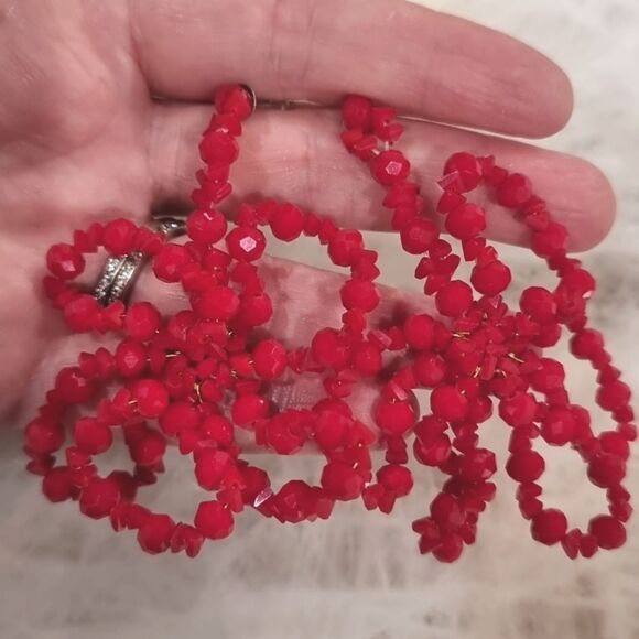 Red beaded flower shape drop earrings As Seen In FARM RIO Website • NWOT - Picture 9 of 11